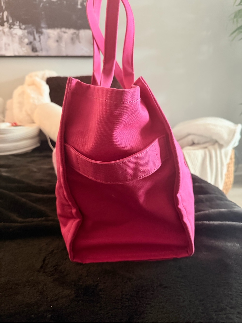 MARC JACOB Canvas Tote in Hot Pink with Logo - Picture 10 of 12